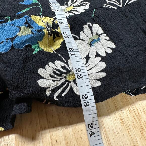 ByTiMo NWT Black Floral Bubble Crepe Blouse Daisy Size S Long Sleeve Round Neck - Picture 10 of 10